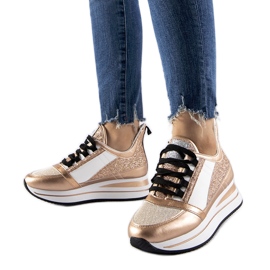 Gold glitter sneakers on the Marce platform golden Gold glitter sneakers on the Marce platform golden