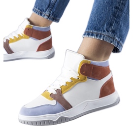 Elizabeth's purple high-top sneakers violet