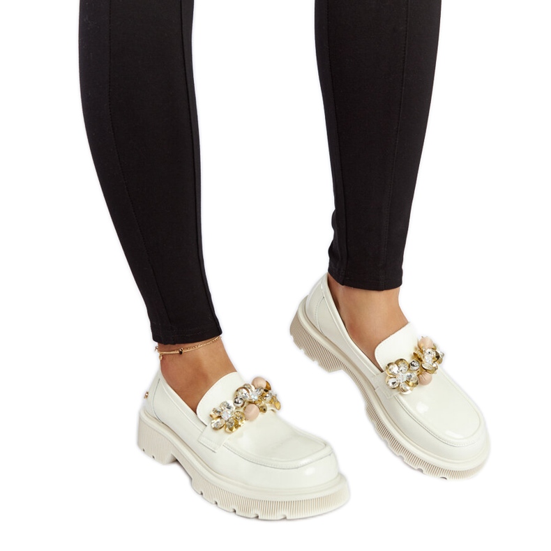 Beige patent leather moccasins Goe NN2N4202