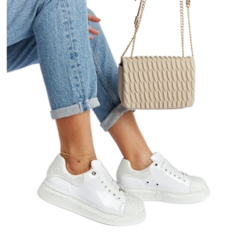 White sneakers with rhinestones Goe NN2N4011 White sneakers with rhinestones Goe NN2N4011