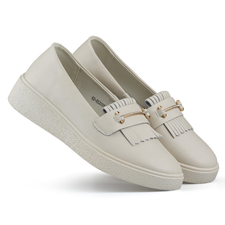 Women's beige leather shoes