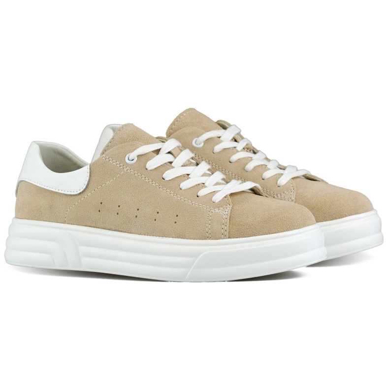 Women's leather shoes with a flat sole, beige