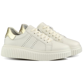 Beige women's sports shoes made of natural leather, women's leather shoes Beige women's sports shoes made of natural leather, women's leather shoes