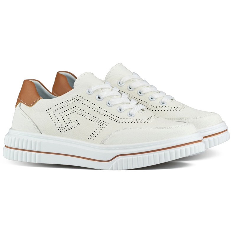 White women's lace-up shoes made of natural leather White women's lace-up shoes made of natural leather