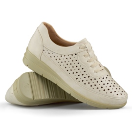 Comfortable women's shoes with an elastic band beige