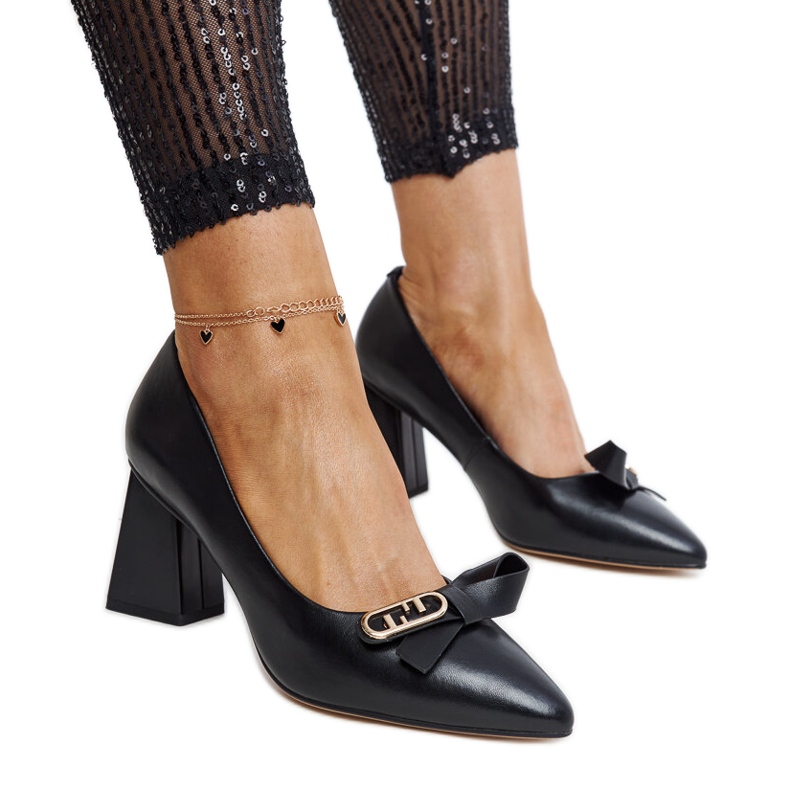 Black leather high-heeled pumps from Vinceza