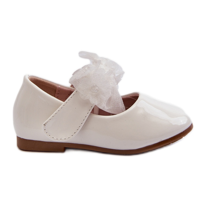 Children's patent leather ballerina shoes with Velcro and a bow, white Olessa Children's patent leather ballerina shoes with Velcro and a bow, white Olessa