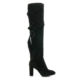 Betler Boots with a stylish binding black