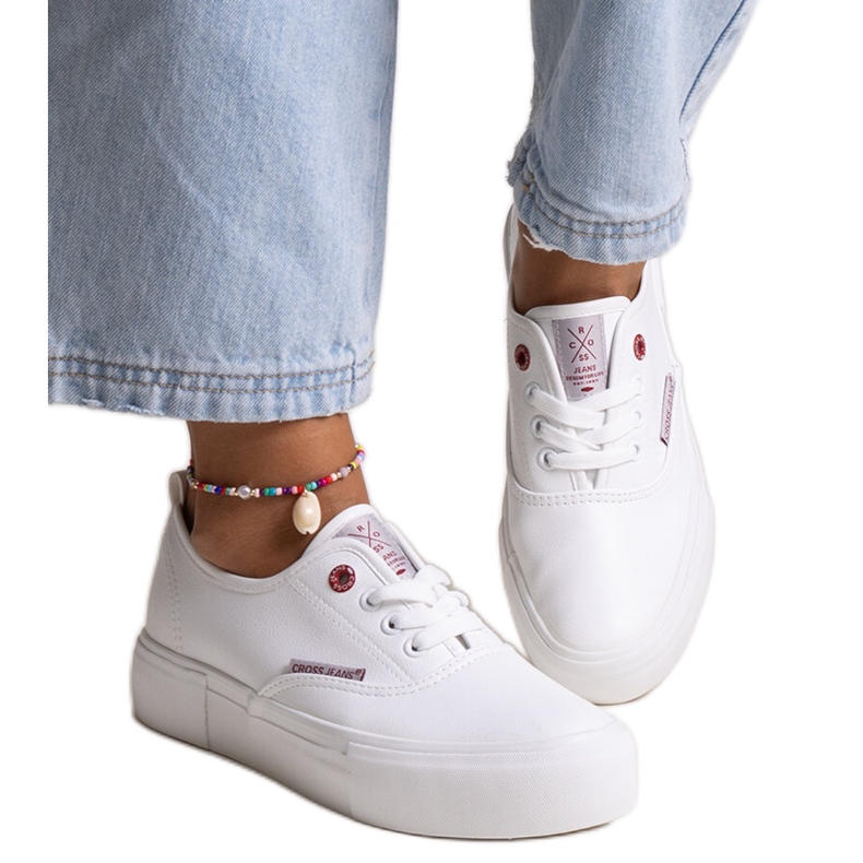 White women's sneakers with a thick sole, Cross Jeans