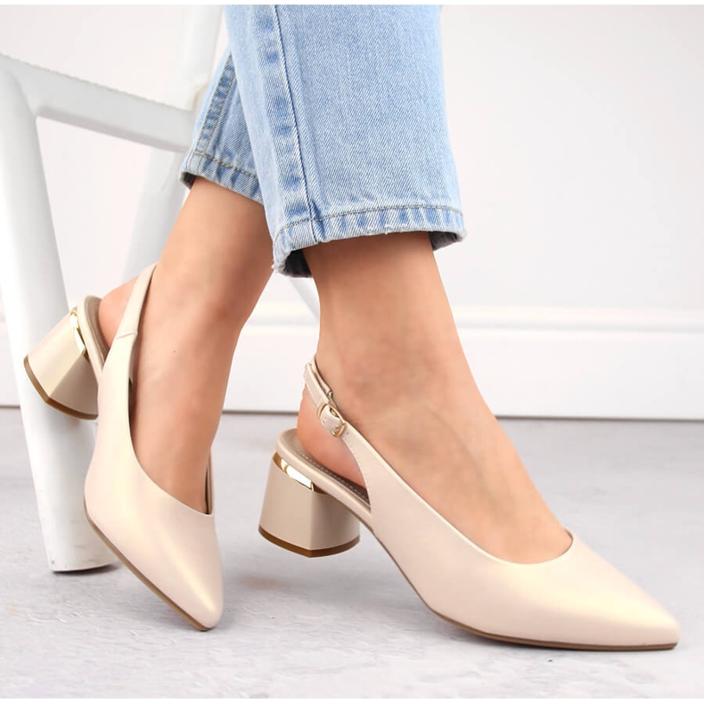 Women's elegant, full-toe, beige pearl sandals Sergio Leone SK175 Women's elegant, full-toe, beige pearl sandals Sergio Leone SK175