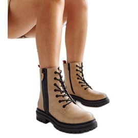 Beige insulated Musnah boots
