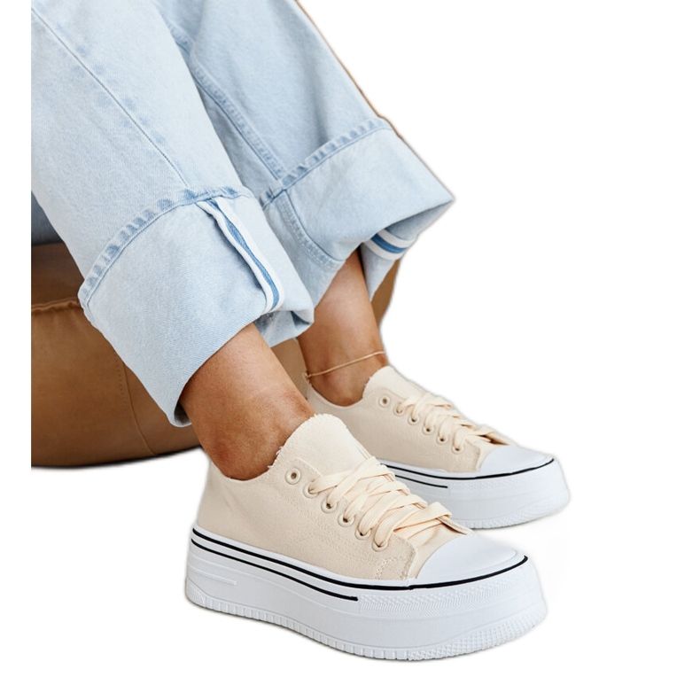 Light beige sneakers with a thick Bahira sole