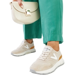 Beige sneakers with a thicker Olonio sole