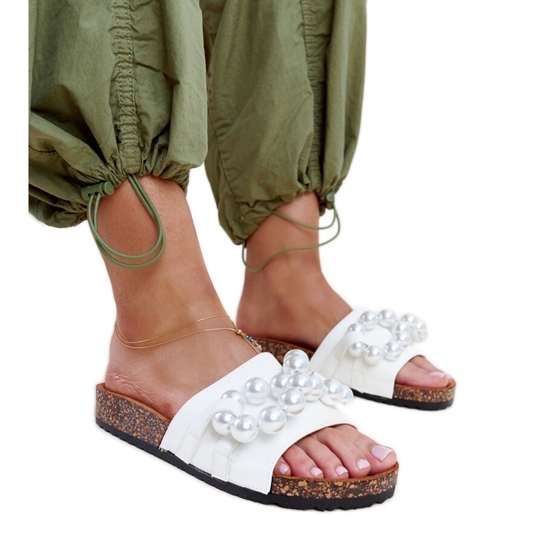 White flip-flops with a cork sole with Zlatna beads