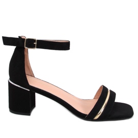 Marroc Black low-heeled sandals