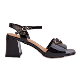 S.Barski Elegant Patent Leather Sandals on a High Heel Black D&amp;A MR38-660