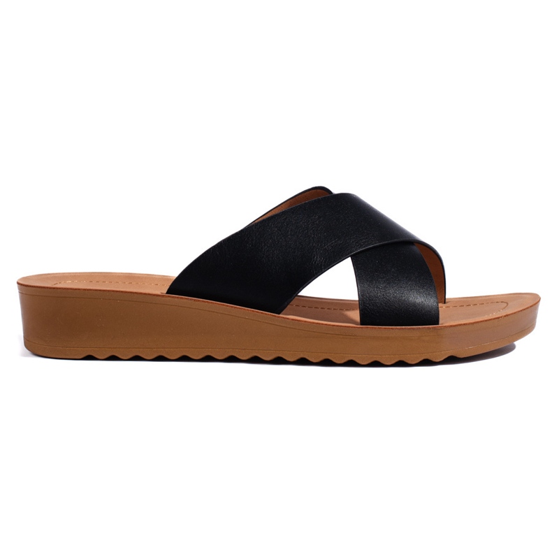 Black women's platform flip-flops
