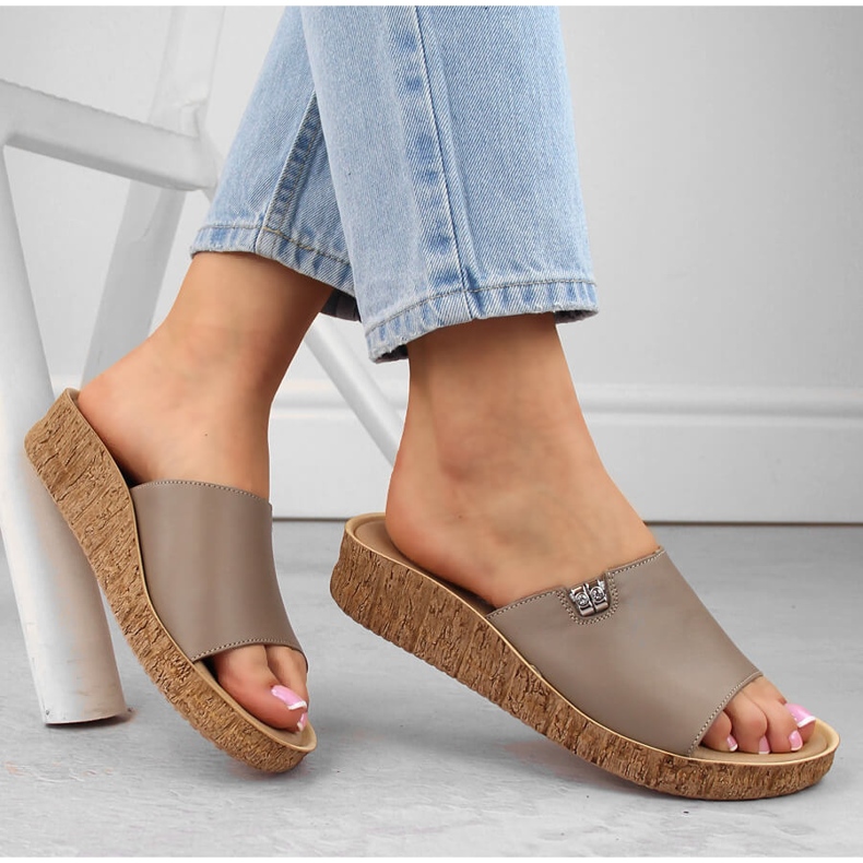 Leather comfortable women's cappuccino slippers Helios 130.42 beige Leather comfortable women's cappuccino slippers Helios 130.42 beige