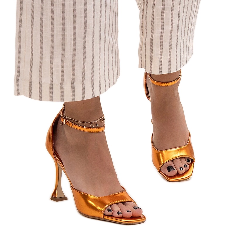 Shiny high heel sandals with a Delinda strap orange