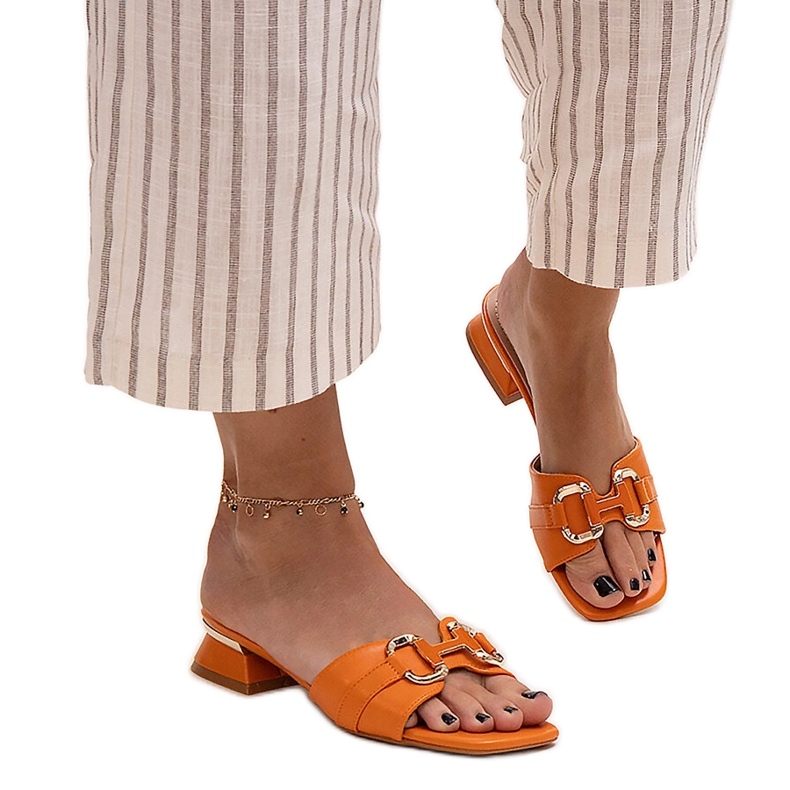Low-heeled flip-flops with a decorative Luara buckle orange