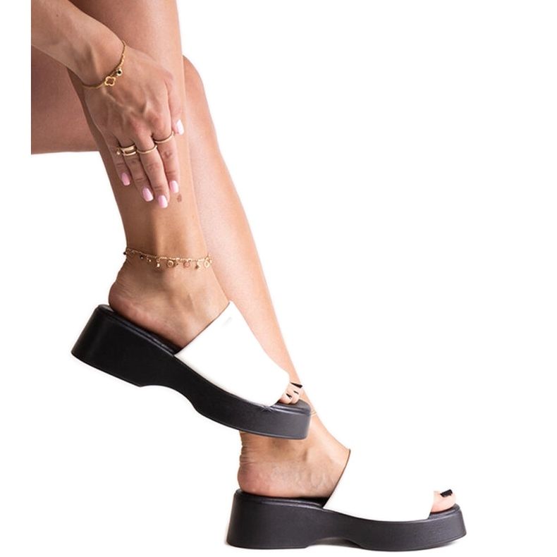 White flip-flops on the Big Star NN274022 platform