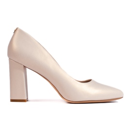 Cream pumps with a thick heel by Sergio Leone beige