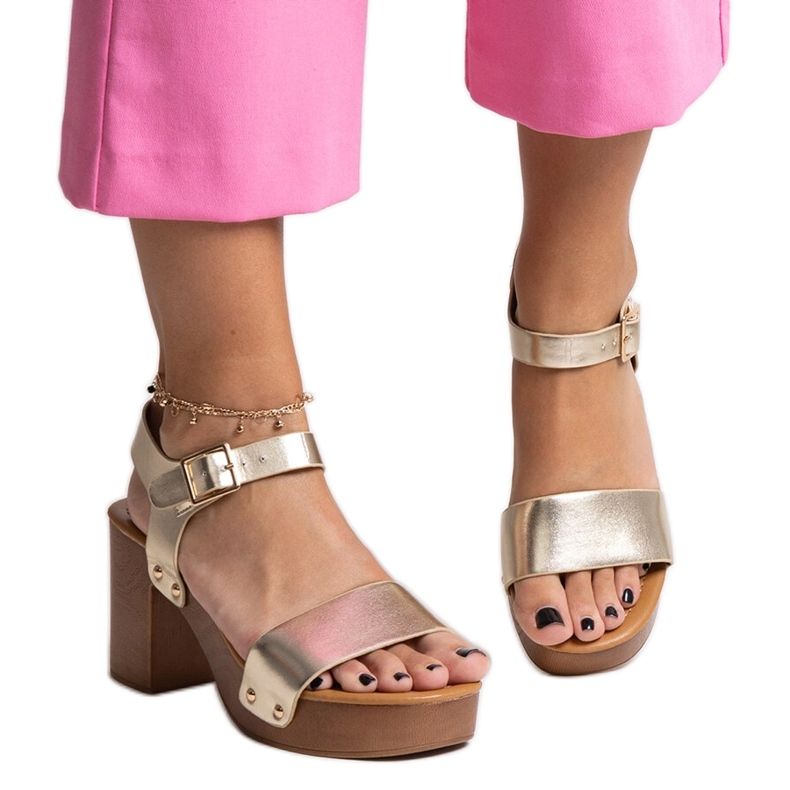 Gold massive Adilar high heel sandals golden