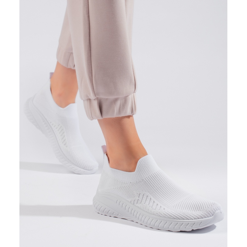 Women's white slip-on sports shoes Women's white slip-on sports shoes