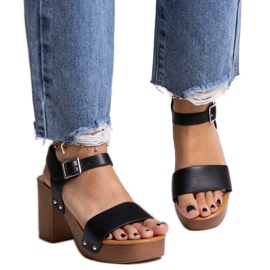 Black massive Adilar high-heeled sandals