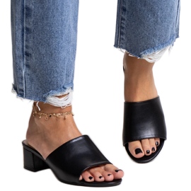 Black low-heeled Asala flip-flops