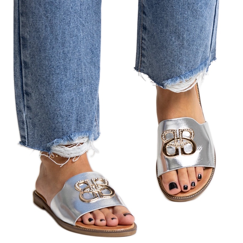 Silver flip-flops with a decorative Bera buckle