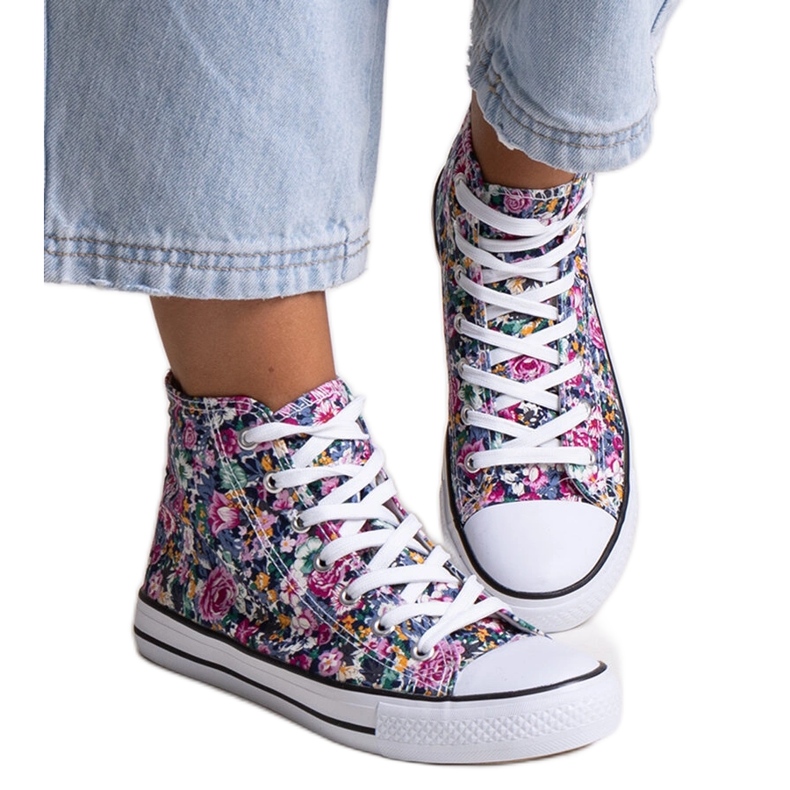 Pink high-top sneakers with a floral pattern from Mehretina