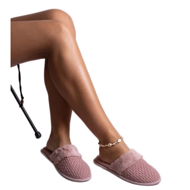 Pink slippers decorated with Sira thread Pink slippers decorated with Sira thread