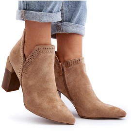 Bella Paris Beige ankle boots with an openwork pattern