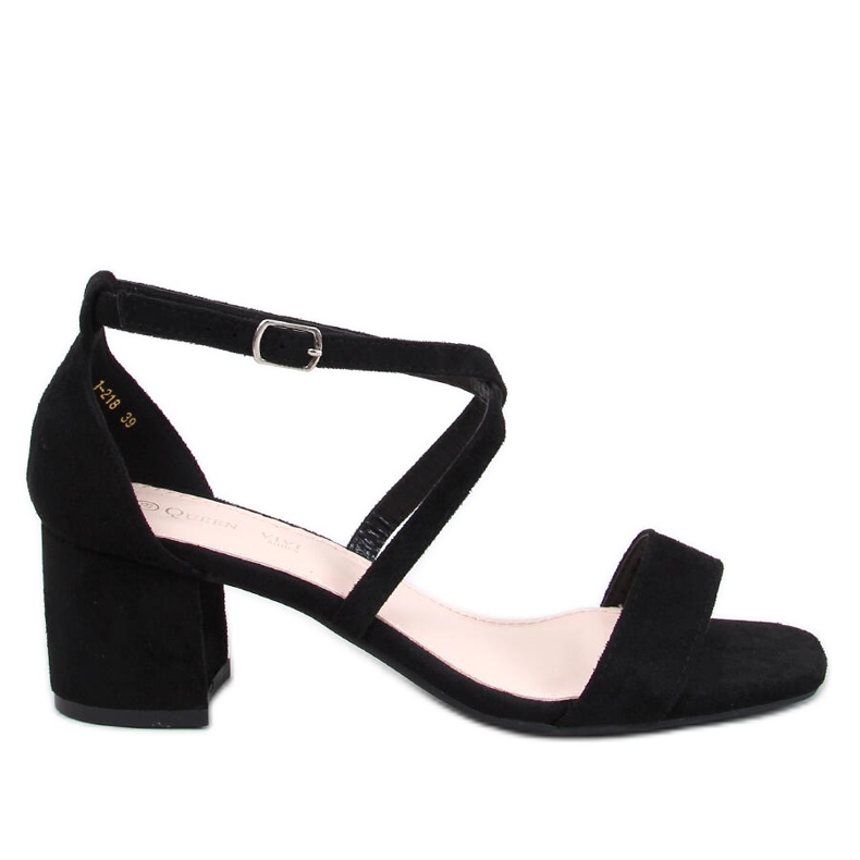 Derich Black low-heeled sandals