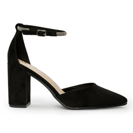 Suede black pumps with a block heel Suede black pumps with a block heel