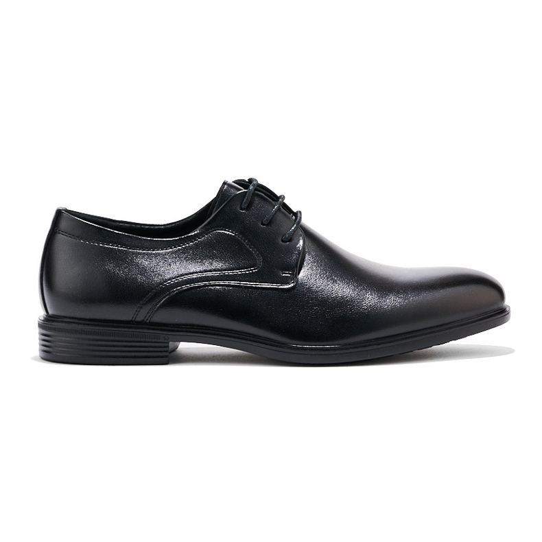 Men's black lace-up shoes