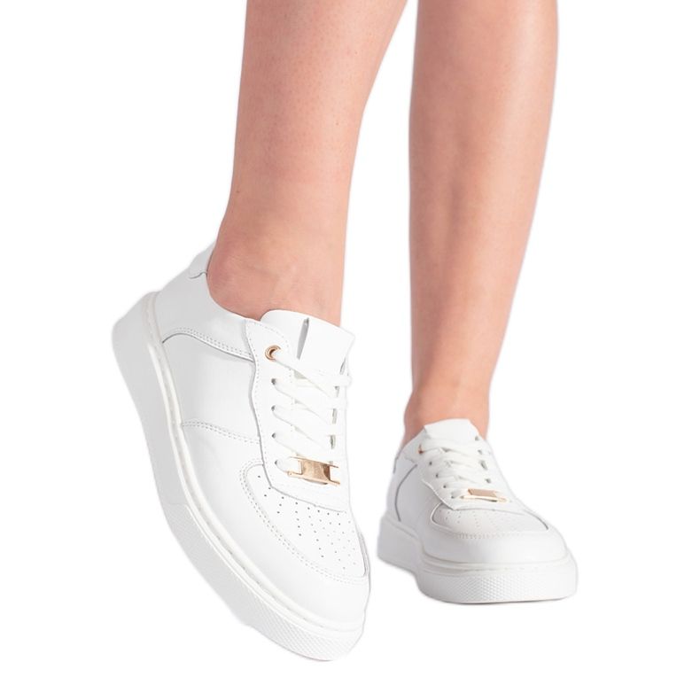 White women's leather sports shoes White women's leather sports shoes