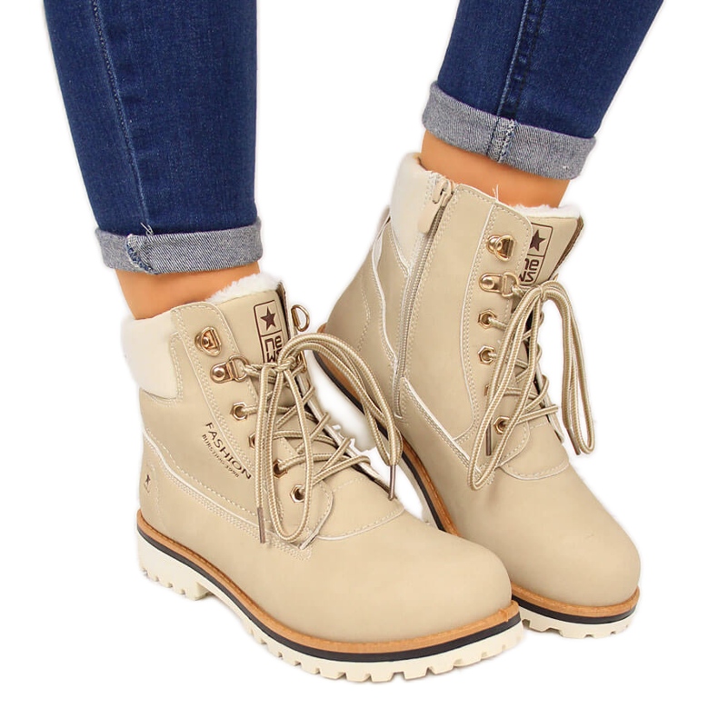 Women's insulated beige boots NEWS