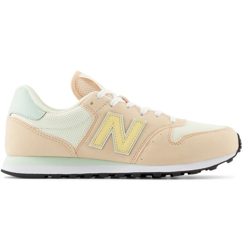 New Balance GW500FG2 sports shoes beige