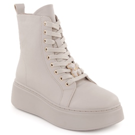 Leather ankle boots on the platform with a bear beige Vinceza 66701