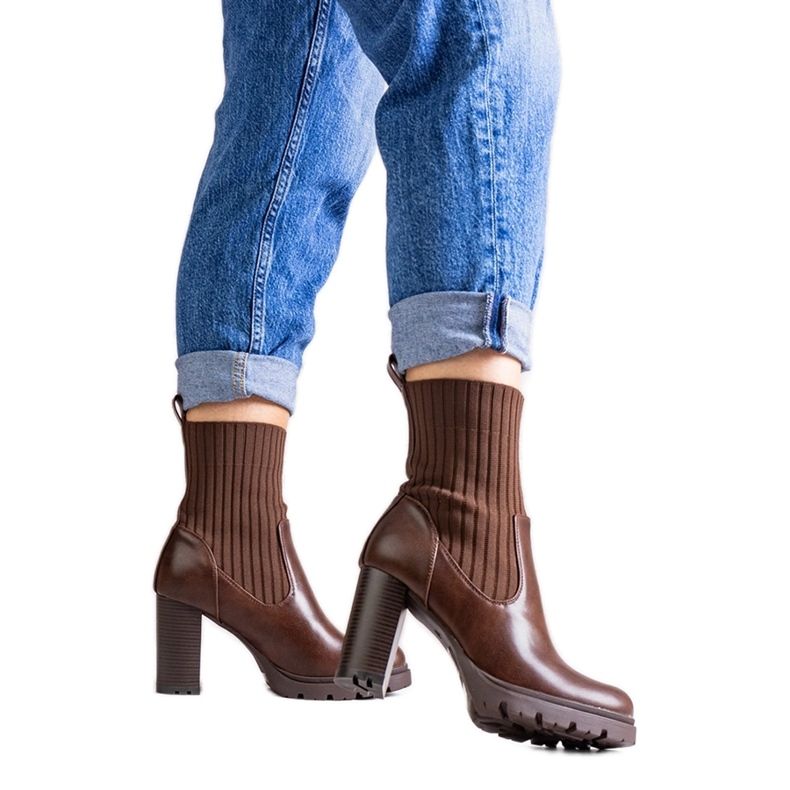 Brown ankle boots with a block heel made of eco-leather Asera