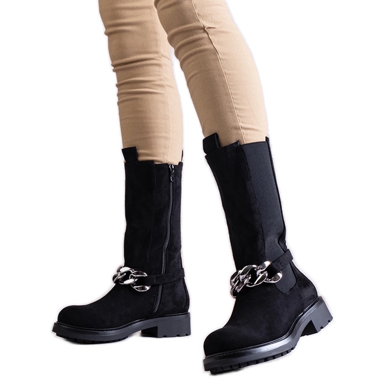 Black women's ankle boots decorated with Yasarna chain Black women's ankle boots decorated with Yasarna chain