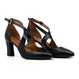 BUTDAM Pumps with ankle straps and a block heel, black Iga