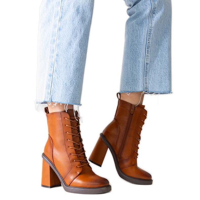 Brown ankle boots with a block heel made of eco-leather by Gergesa