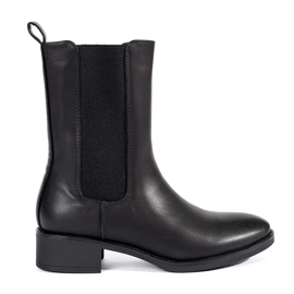 Black women's Chelsea boots with low heels