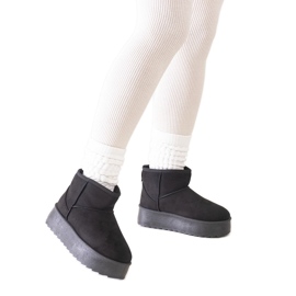 Black casual snow boots with a high platform from Thaisa
