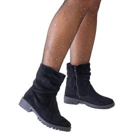 Black wrinkled ankle boots made of Hinda eco-suede