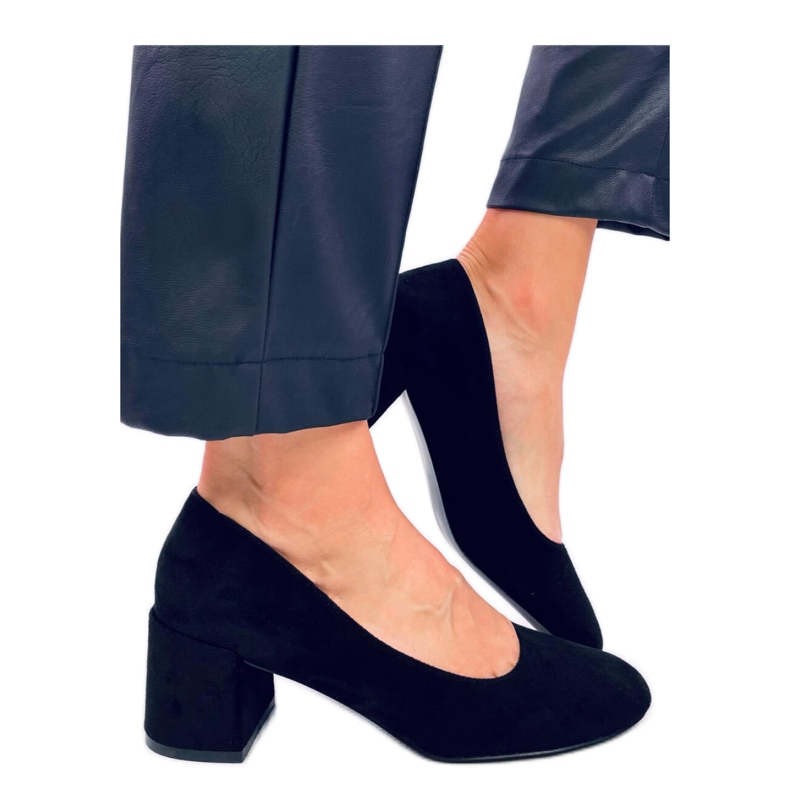 Fredette Black comfortable heel pumps