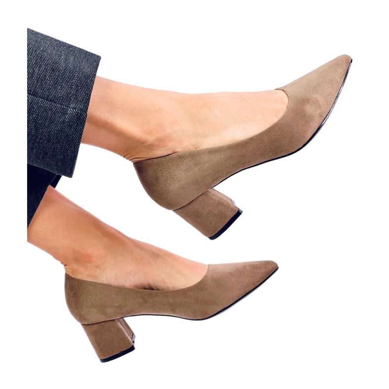 Khaki low heel pumps brown